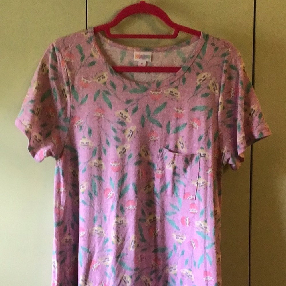 Medium LuLaRoe Carly